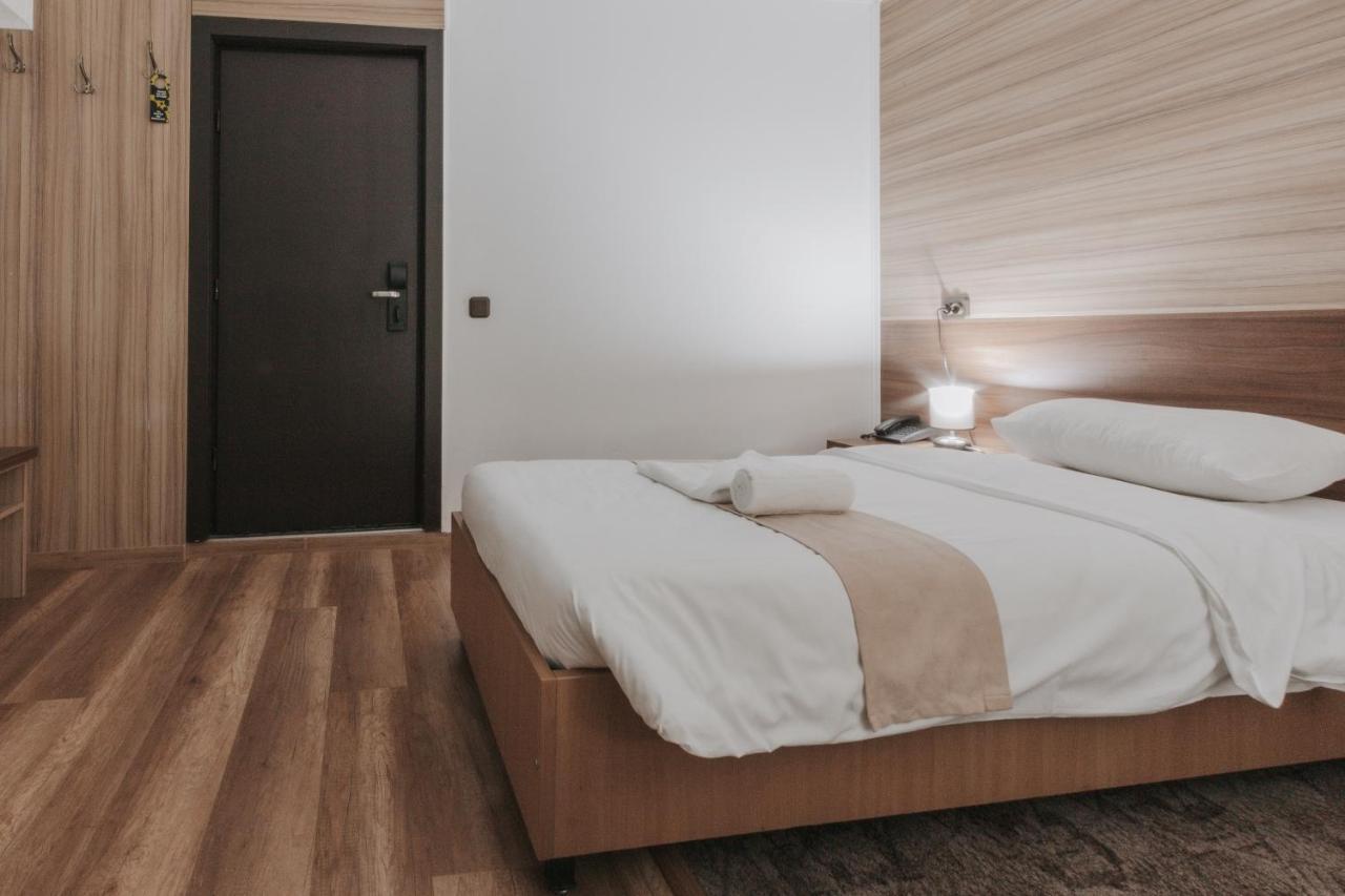 Hotel Apollo Central Сибиу Экстерьер фото