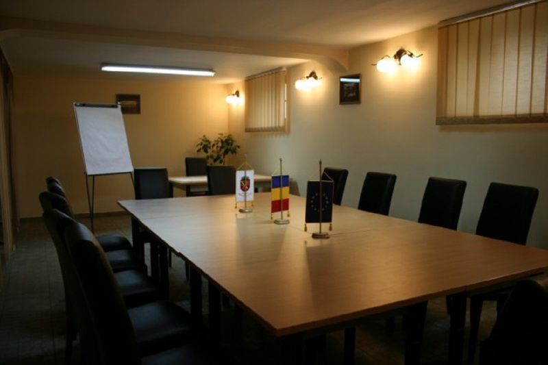 Hotel Apollo Central Сибиу Экстерьер фото